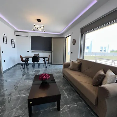 Βίλα Mike Rhodes City