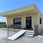 Mike Vilă Rhodes City