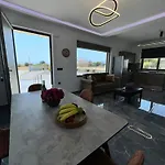 Mike פליראקי