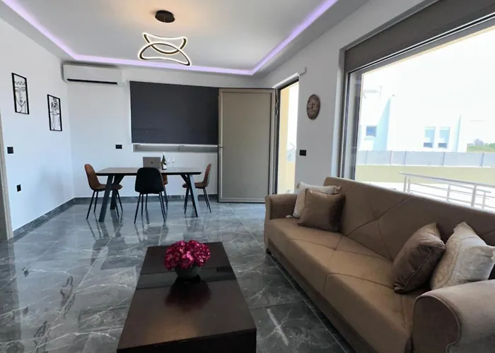 Villa Mike Rhodes City